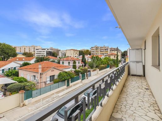Appartement 3 pièces 56 m² · à Antibes · 56 m² · 323 300 €