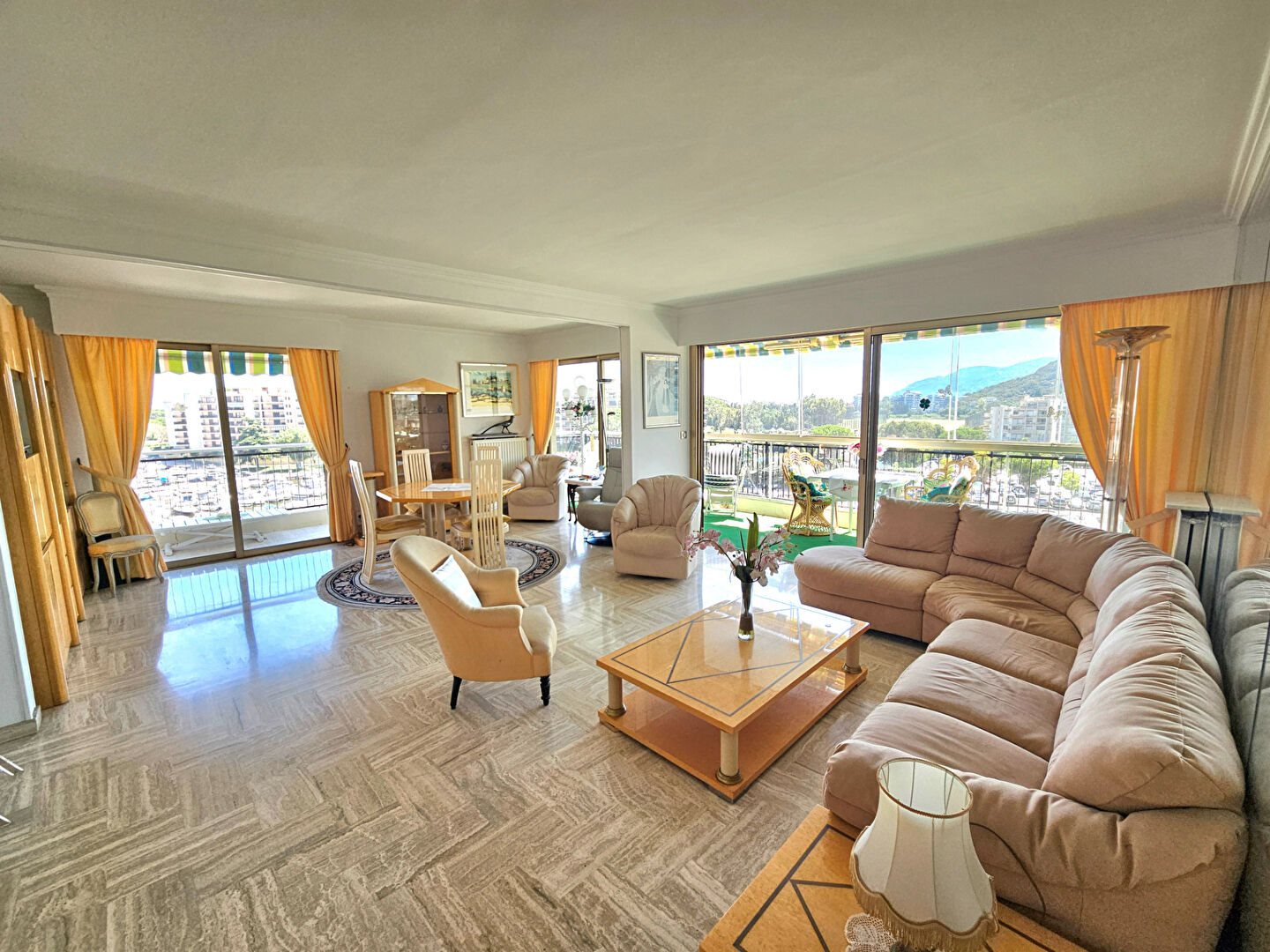 Appartement à vendre, 111m², Mandelieu-la-Napoule