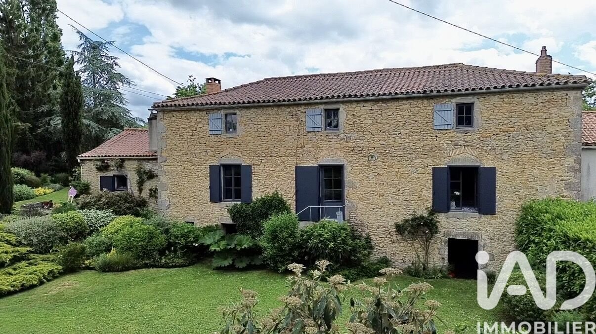 Maison à vendre, 176m², Gourgé