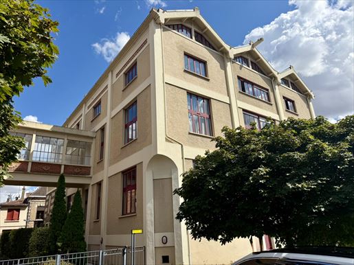 Appartement 4 pièces 96 m² · à Sainte-Savine · 96 m² · 185 000 €