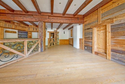 Local commercial 205 m² · à Brides-les-Bains · 205 m² · 362 250 €