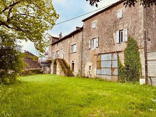 Maison 8 pièces 500 m² · à Fondamente · 500 m² · 269 000 €