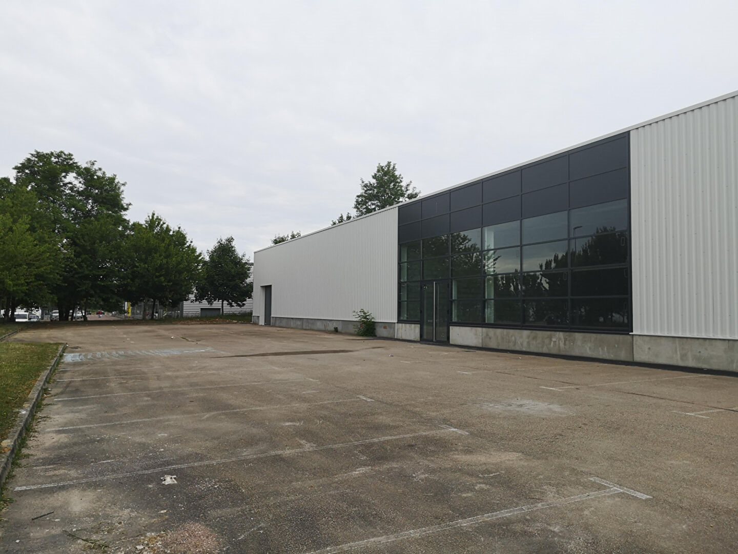 Maison à louer, 900m², Monéteau