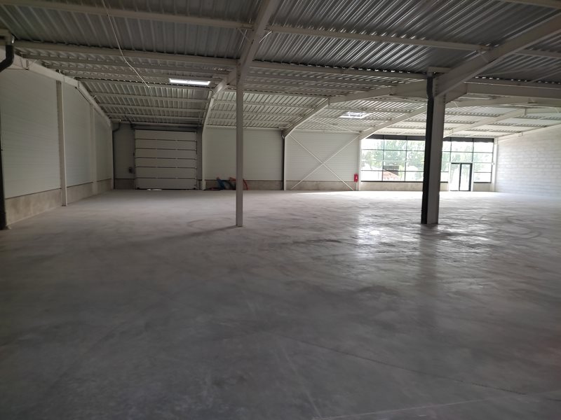 Maison à louer, 900m², Monéteau