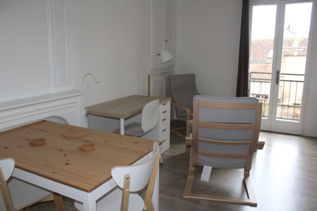 Appartement à louer, 32m², Auxerre