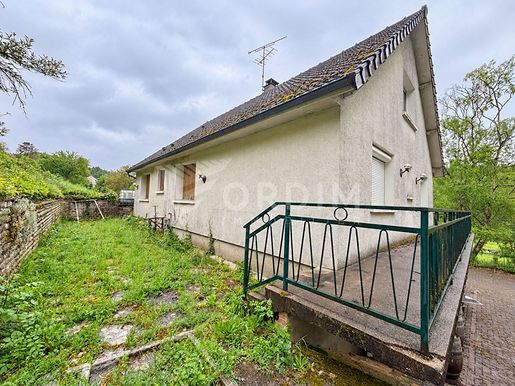 Maison 5 pièces 81 m² · à Épineuil · 81 m² · 129 000 €