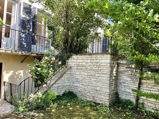 Maison 9 pièces 277 m² · à Tonnerre · 277 m² · 329 000 €