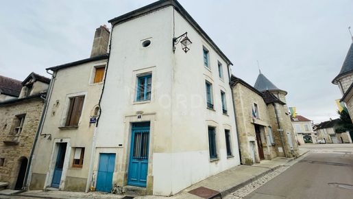Maison 3 pièces 58 m² · à Chablis · 58 m² · 59 000 €