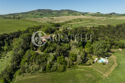 Volterra (Pisa) photo 2