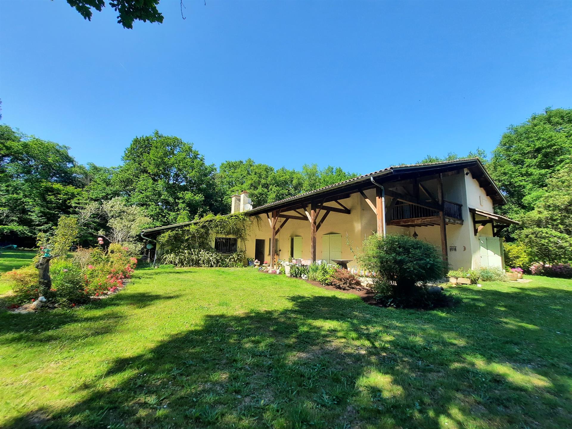 Maison à vendre, 313m², Blasimon