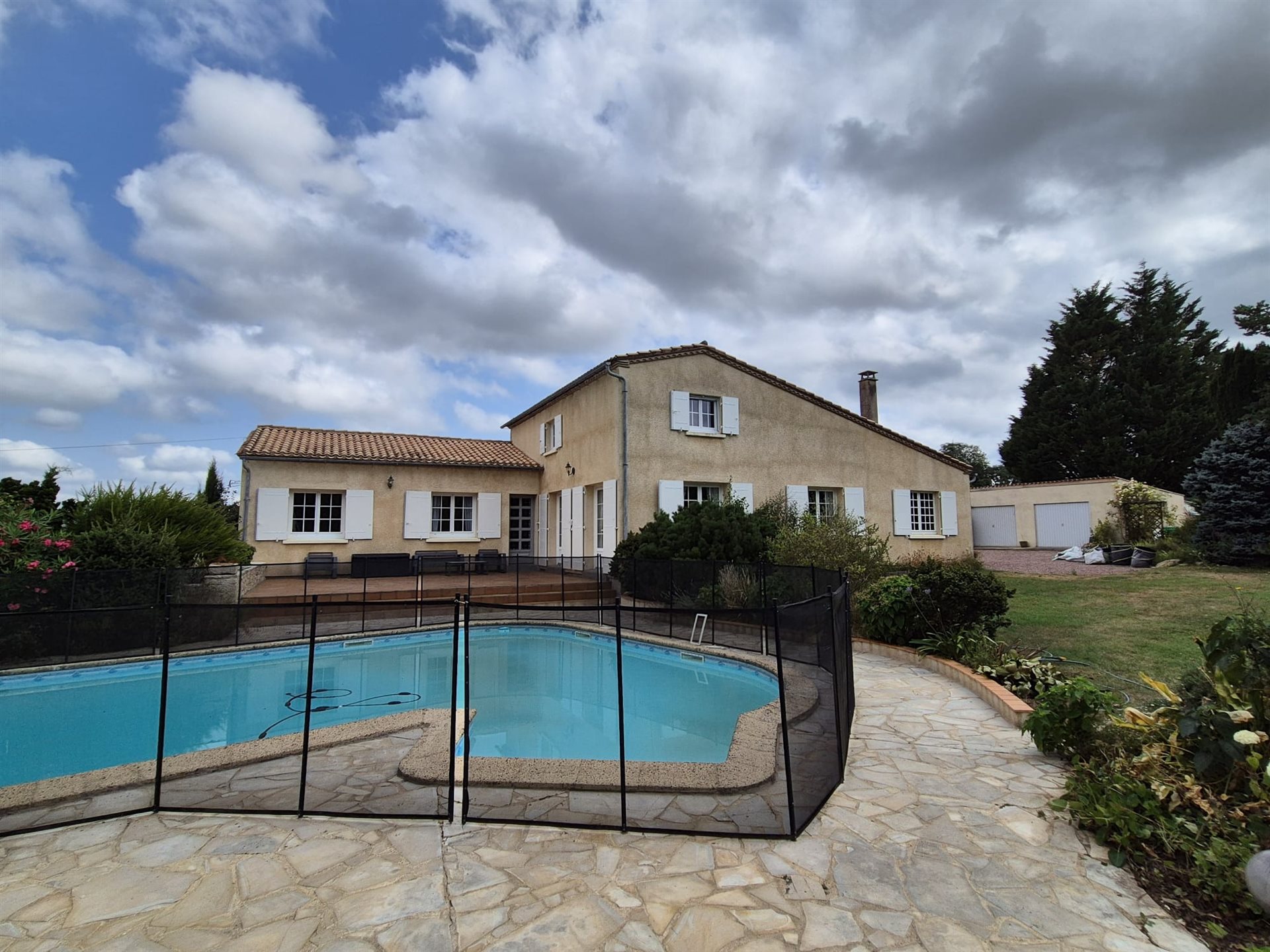 Maison à vendre, 159m², Sauveterre-de-Guyenne