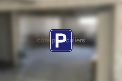 Place de parking Bordeaux · 16 990 €