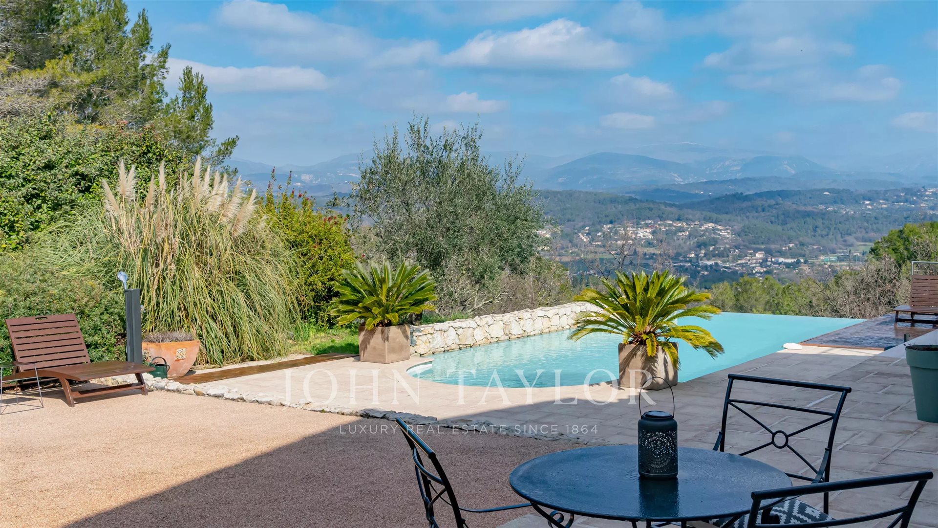 Maison à vendre, 205m², Tourrettes