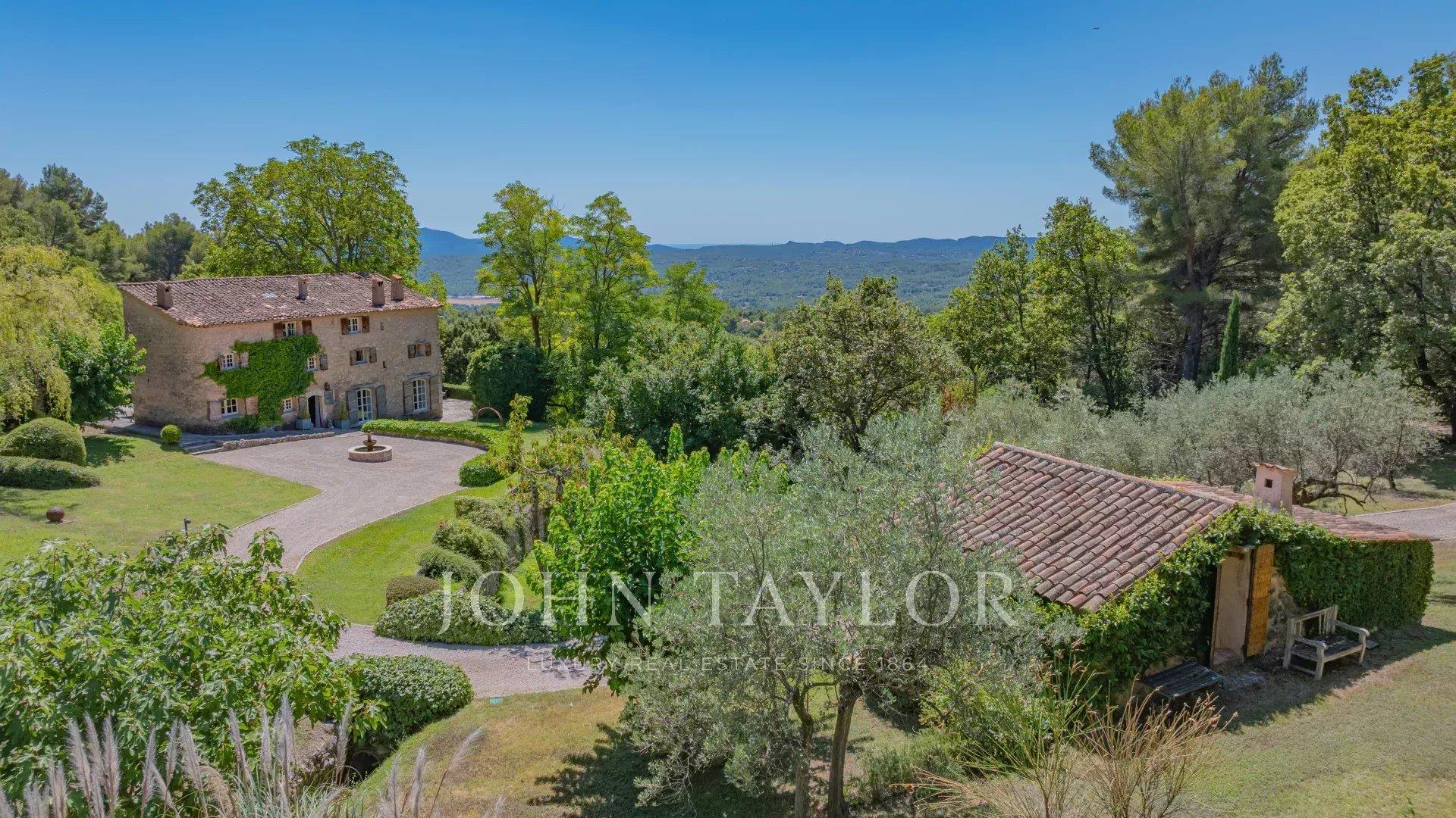 Maison à vendre, 340m², Fayence