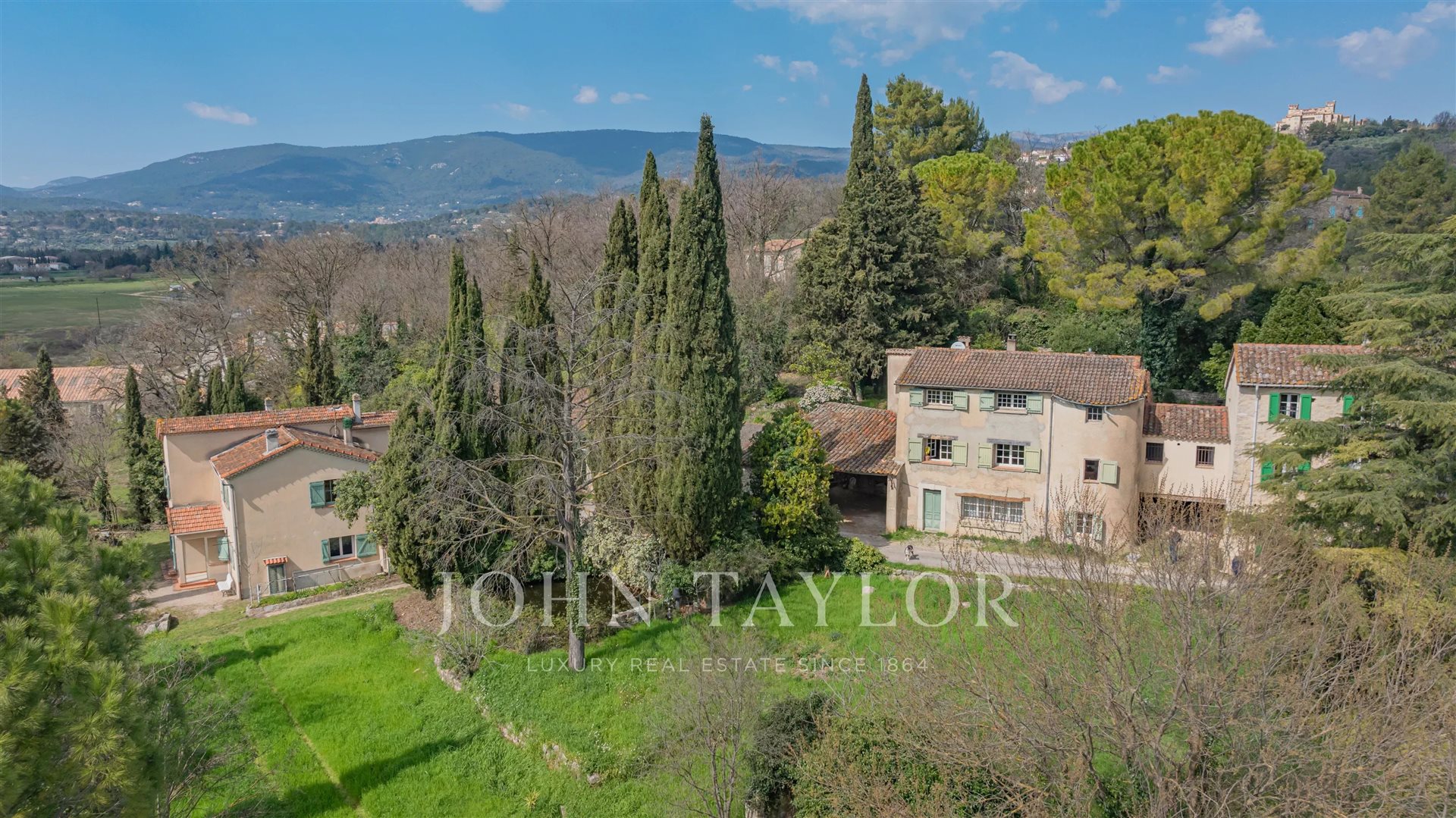 Maison à vendre, 410m², Tourrettes