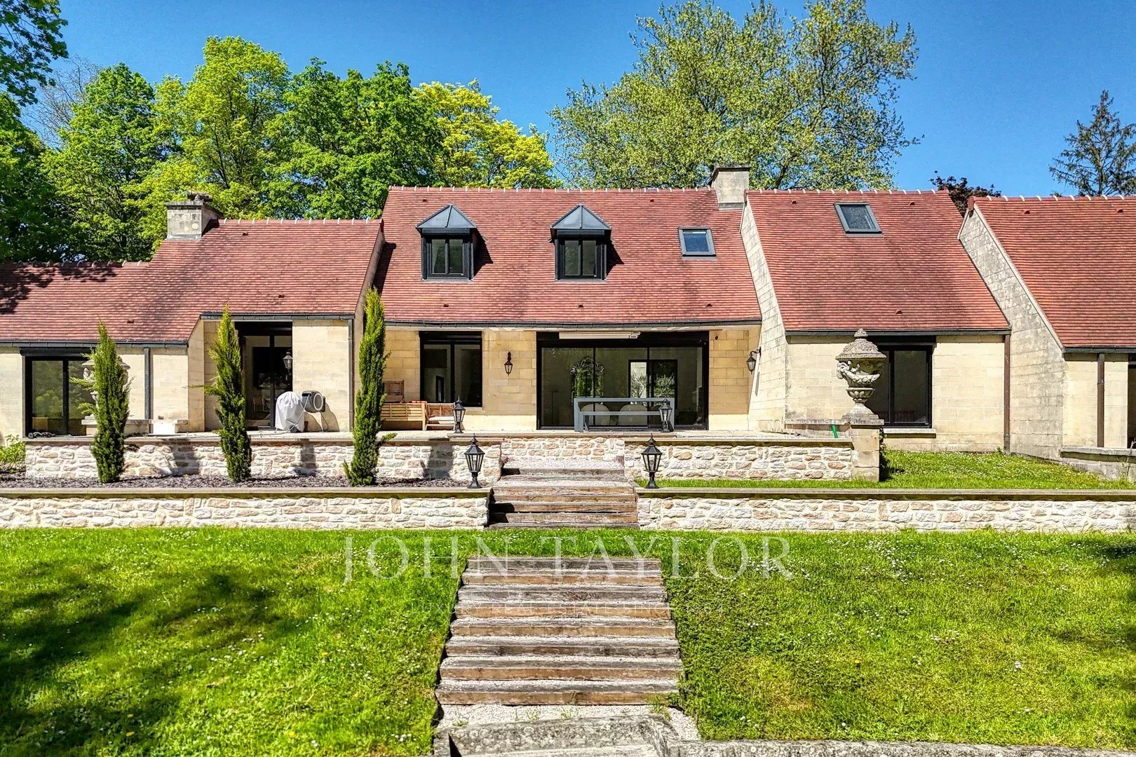 Maison à vendre, 285m², Fontaine-Chaalis