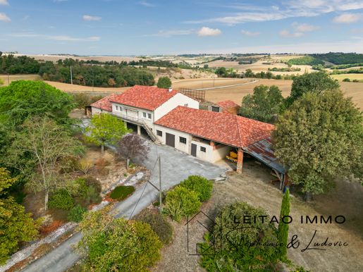 Maison 7 pièces 158 m² · à Auriac-sur-Vendinelle · 158 m² · 365 000 €
