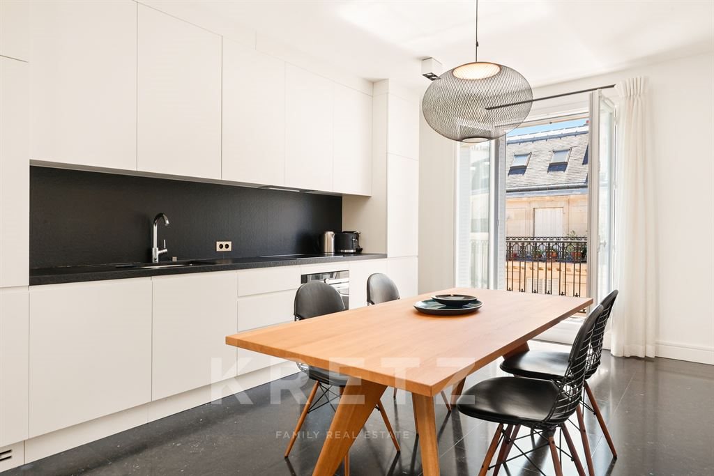 Appartement – Paris, Quartier Saint-Thomas-d'Aquin - Vue 5
