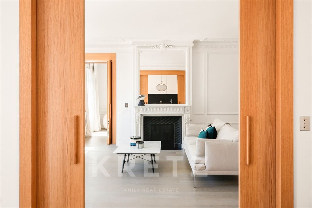 Appartement – Paris, Quartier Saint-Thomas-d'Aquin - Plus