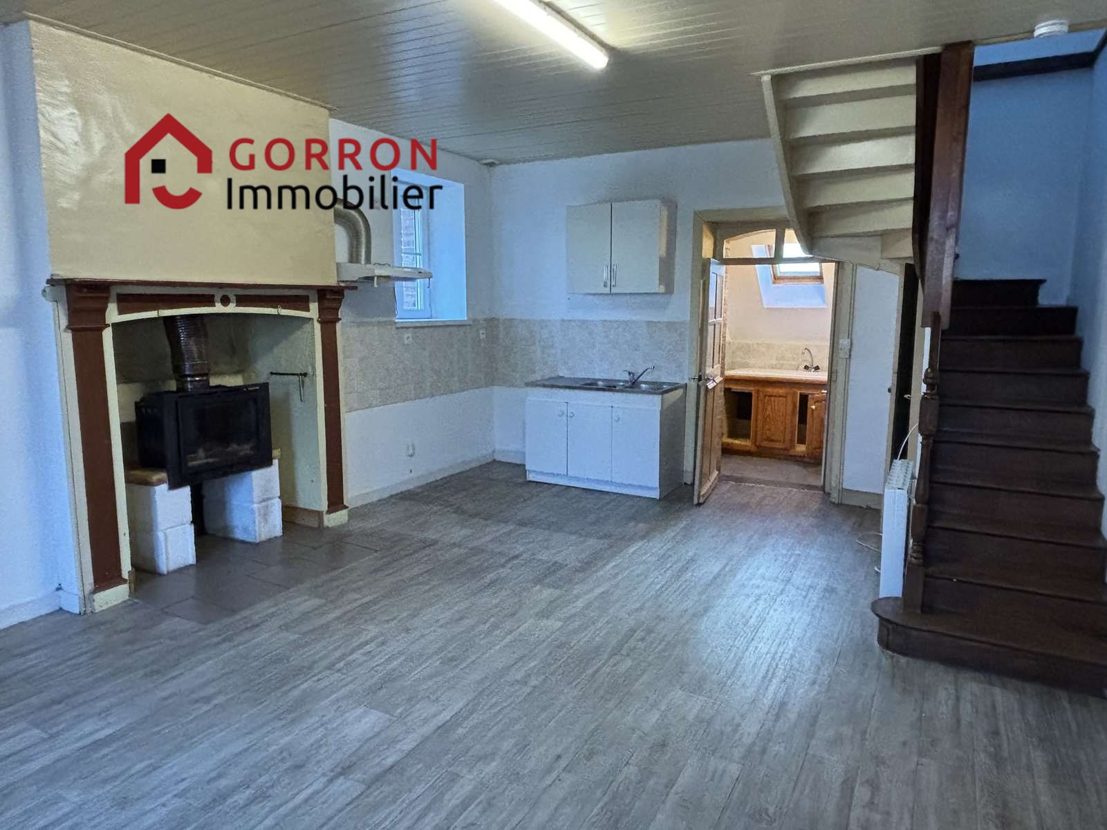 Maison à vendre, 93m², Carelles