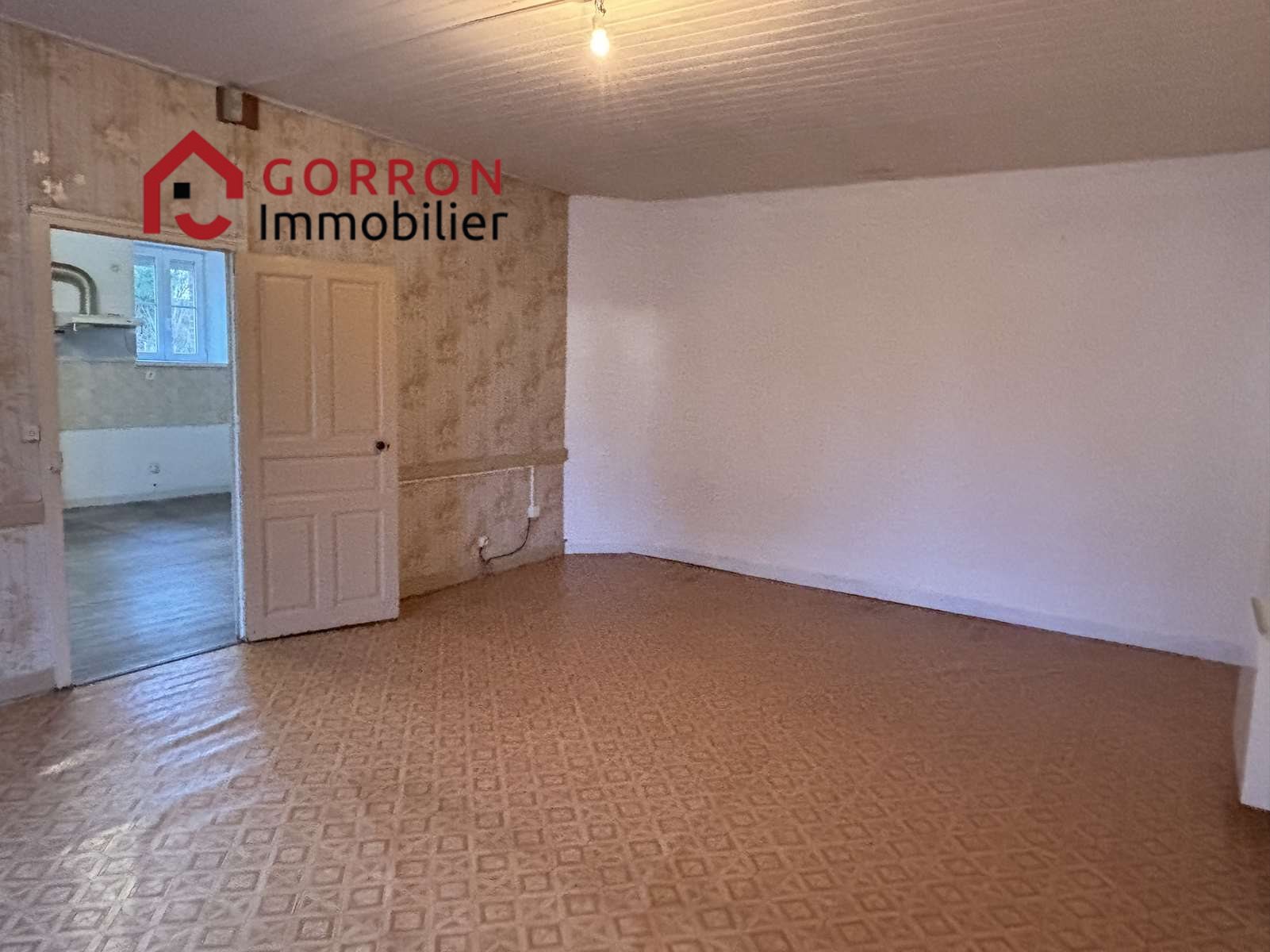Maison à vendre, 93m², Carelles