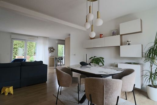 Maison 5 pièces 121 m² · à Blanquefort · 121 m² · 525 000 €