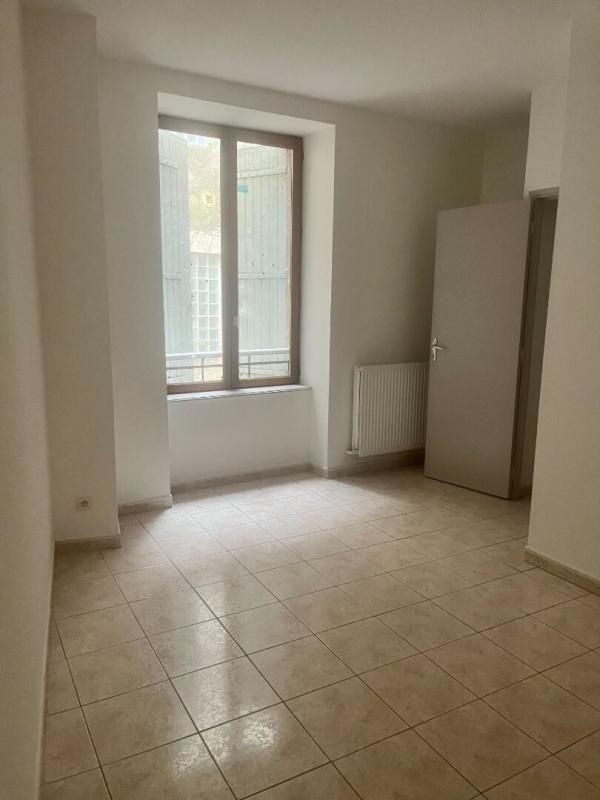 Appartement à louer, 78m², Pont-Saint-Esprit