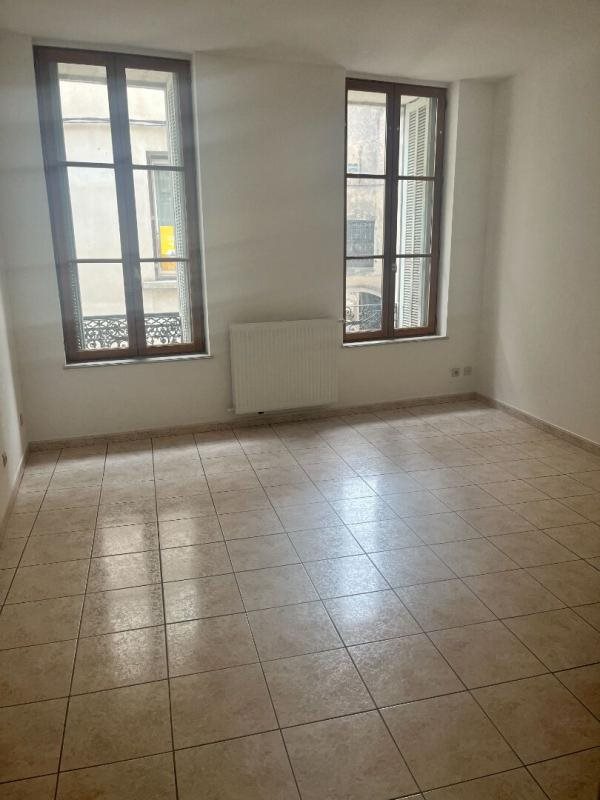 Appartement à louer, 78m², Pont-Saint-Esprit