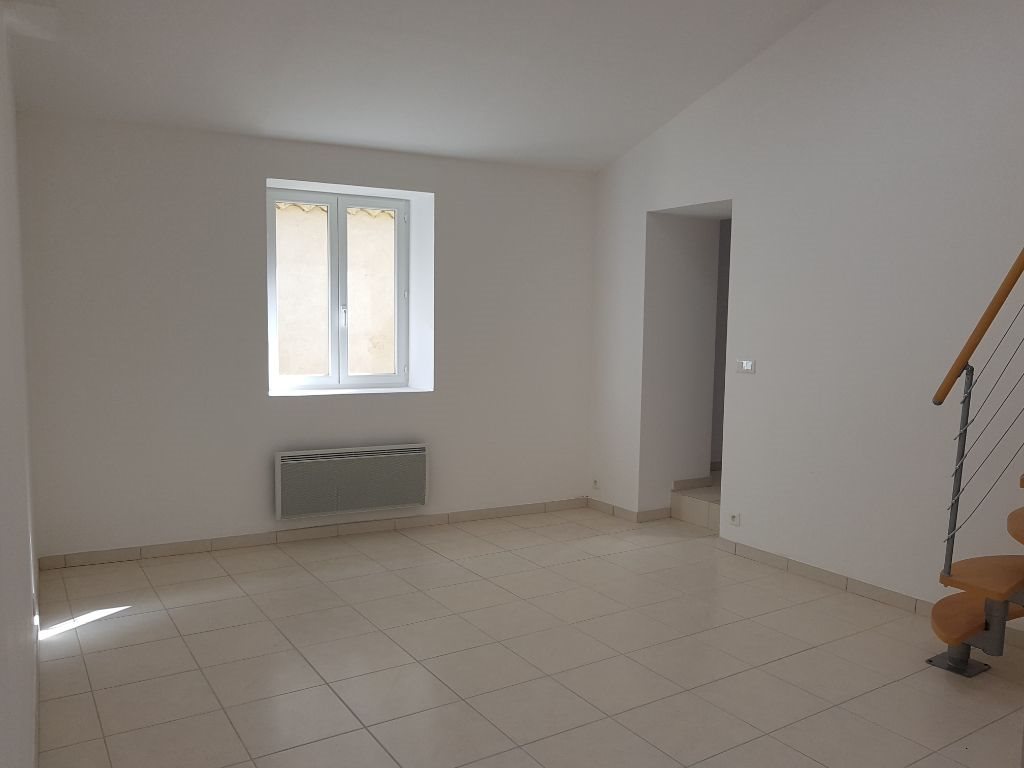 Appartement à louer, 80m², Pont-Saint-Esprit