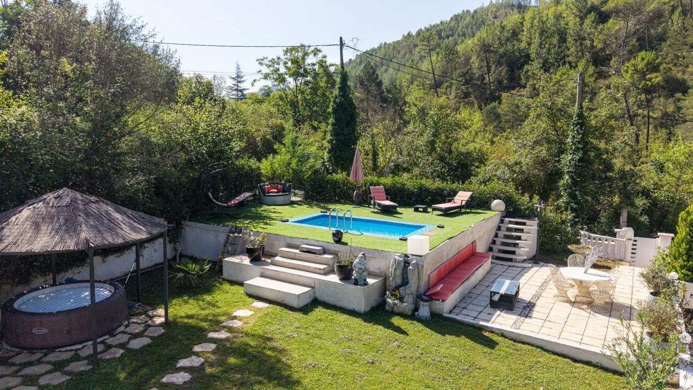 Maison à vendre, 197m², L'Escarène