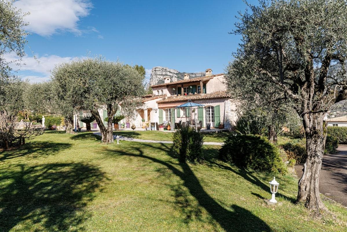 Maison à vendre, 300m², La Gaude