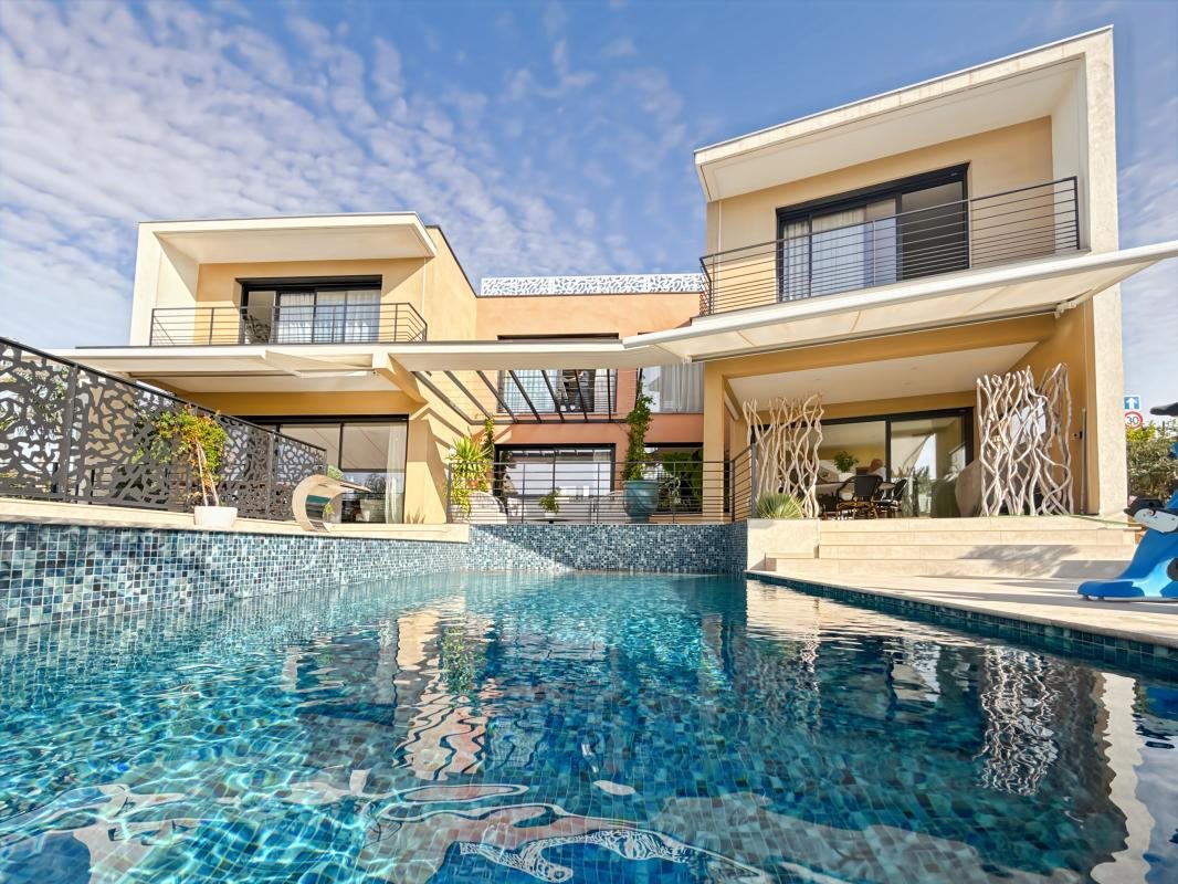 Maison à vendre, 311m², Saint-Raphaël