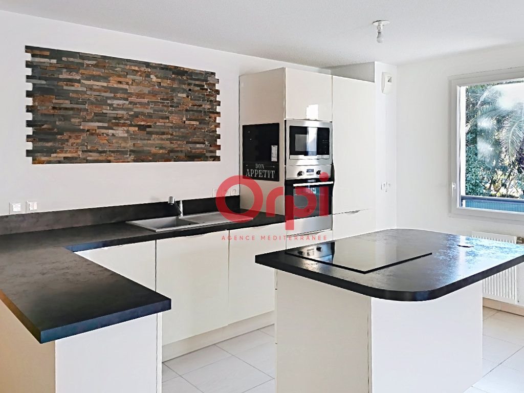 Appartement à louer, 65m², Fréjus