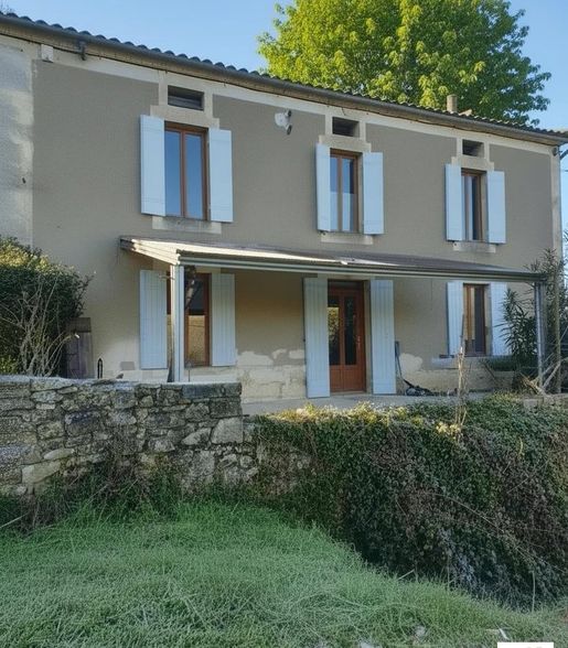 Maison 8 pièces 150 m² · à Pellegrue · 150 m² · 262 000 €