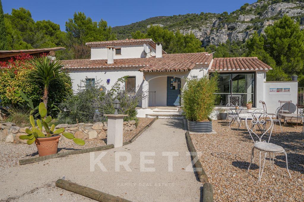 Maison à vendre, 420m², Fontaine-de-Vaucluse