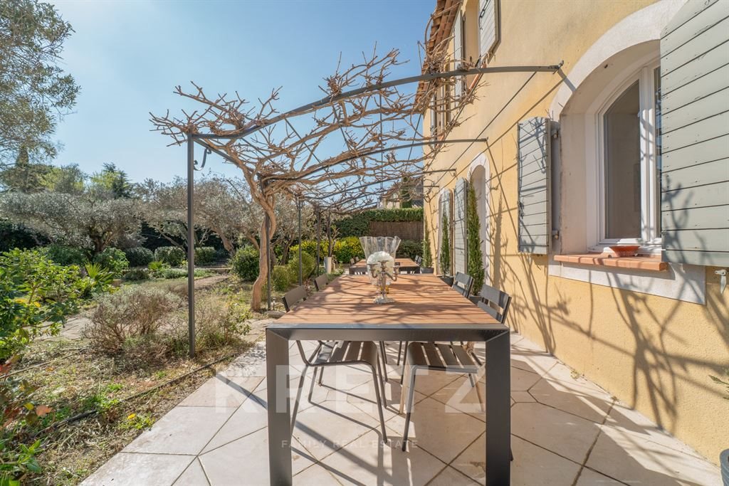 Maison à vendre, 214m², Saint-Rémy-de-Provence