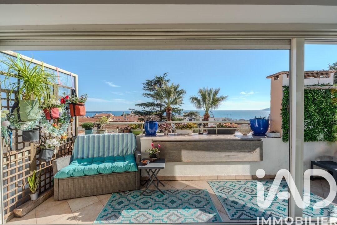Two-room Apartment for Sale - Vue 2