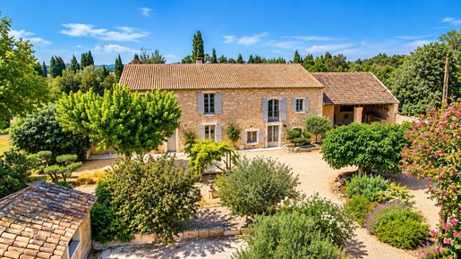 Maison 10 pièces 466 m² · à Saint-Étienne-du-Grès · 466 m² · 2 894 000 €