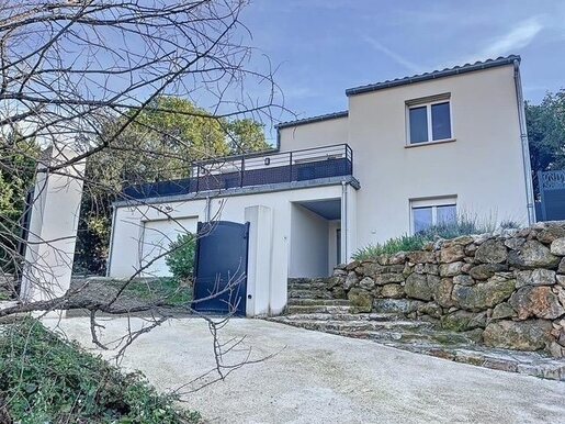Maison 5 pièces 152 m² · à Clermont-l'Hérault · 152 m² · 479 000 €