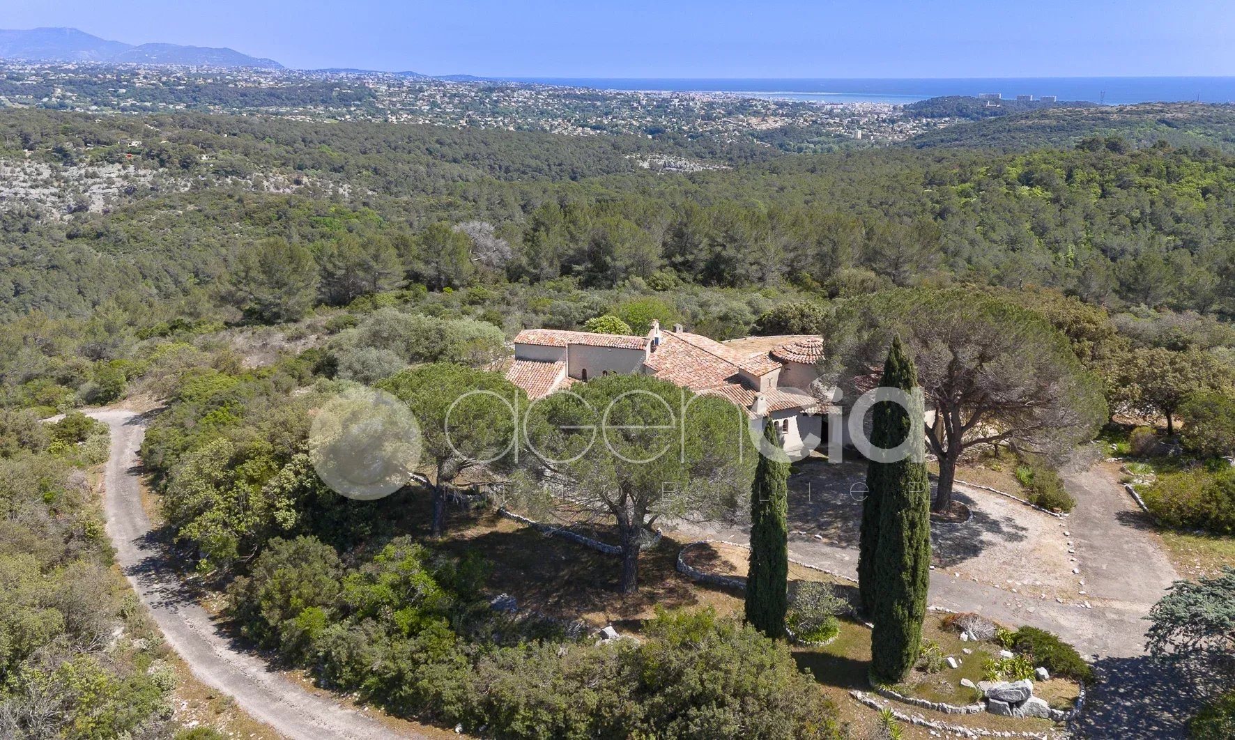 Maison à vendre, 345m², Roquefort-les-Pins