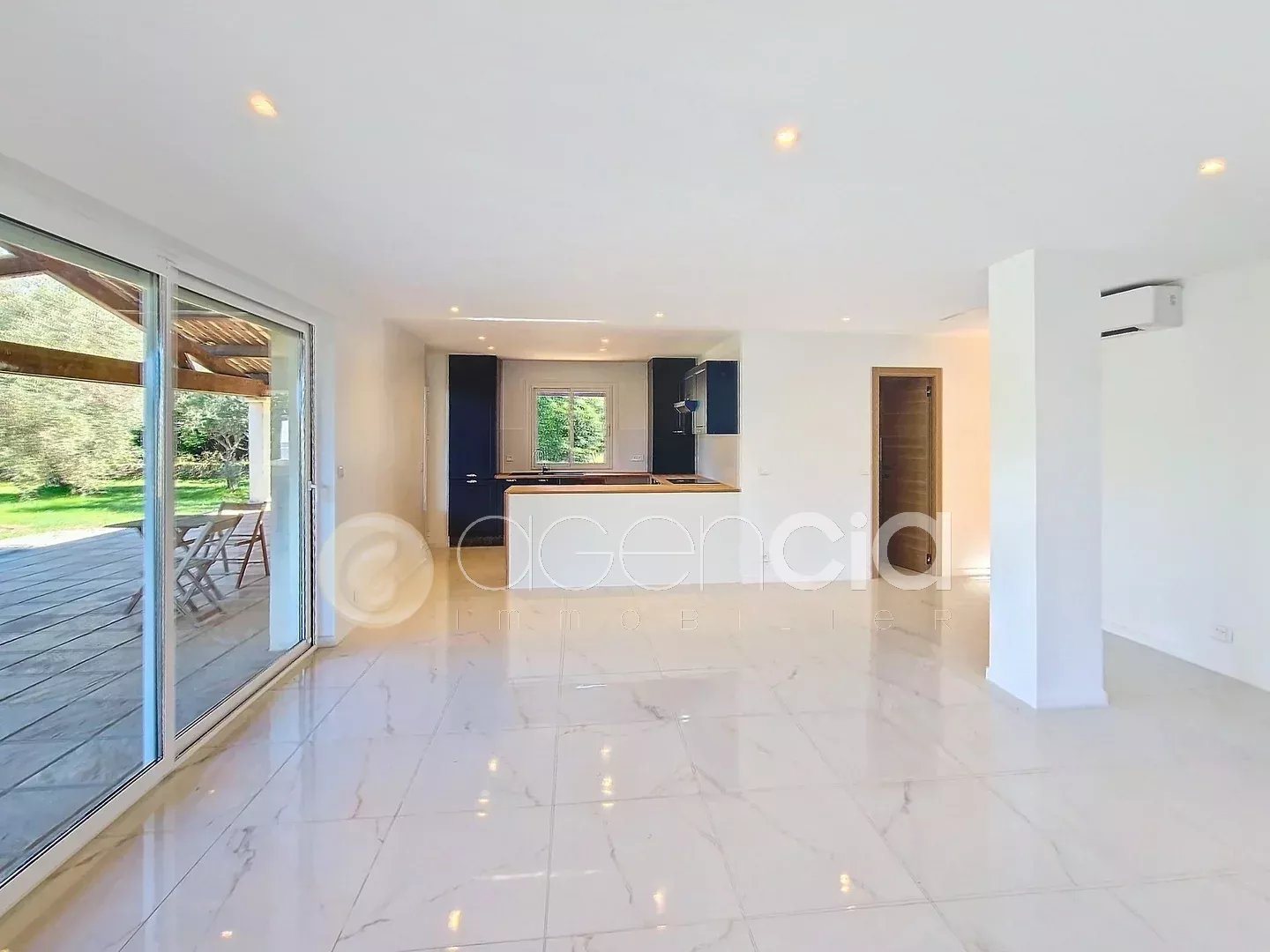 Appartement à vendre, 92m², Valbonne