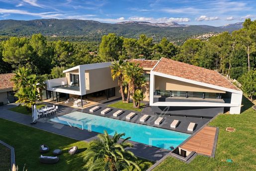 Maison 9 pièces 520 m² · à Fayence · 520 m² · 2 950 000 €