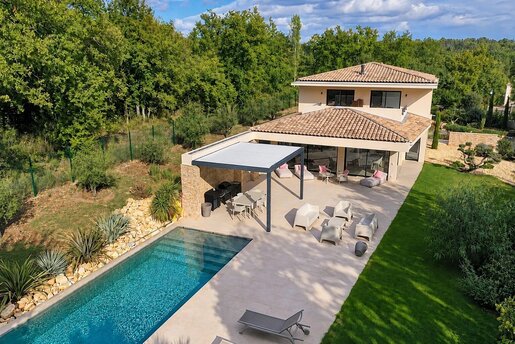 Maison 5 pièces 224 m² · à Tourrettes · 224 m² · 3 200 000 €