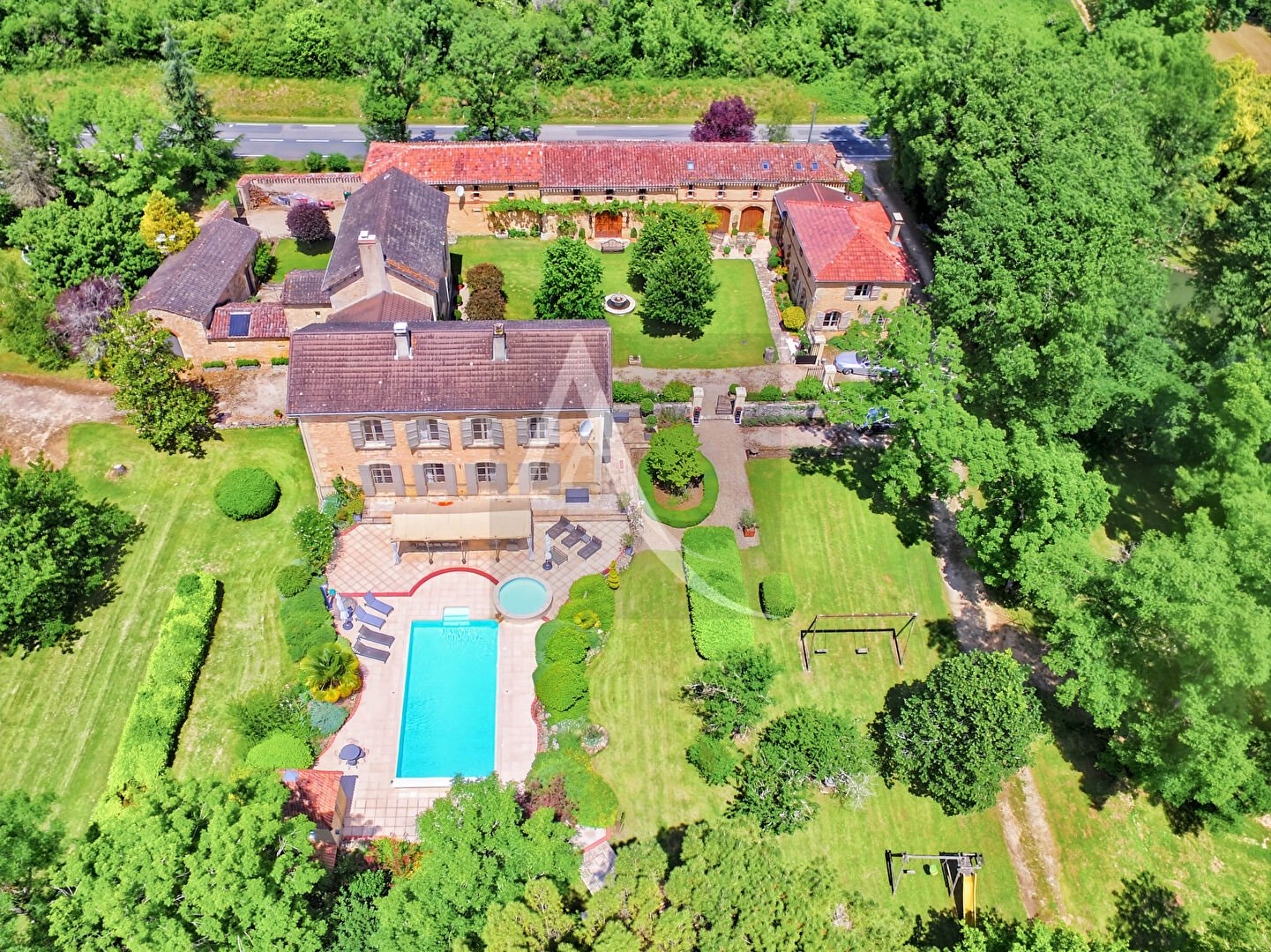 Maison à vendre, 717m², Saint-Front-sur-Lémance