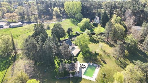 6 pièces 200 m² · à Brive-la-Gaillarde · 200 m² · 1 260 000 €