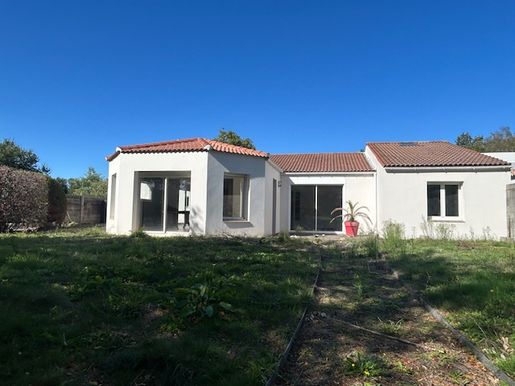Maison 6 pièces 171 m² · à Commequiers · 171 m² · 315 000 €