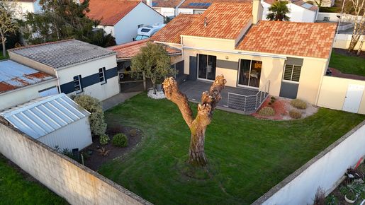 Maison 4 pièces 110 m² · à Coëx · 110 m² · 360 000 €