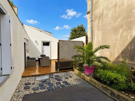Maison 9 pièces 170 m² · à Coëx · 170 m² · 310 000 €