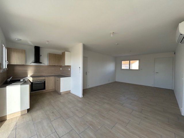 Maison à louer, 76m², Saint-Paul-Mont-Penit