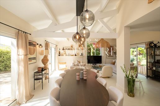 Maison 8 pièces 200 m² · à La Rochelle · 200 m² · 980 000 €